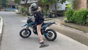 Stiker Decal KLX 150 & Variasi Aksesoris Modifikasi 150 Old