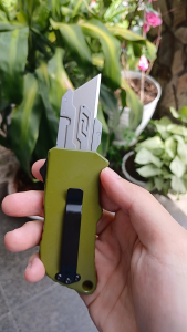 Rọc giấy OTF dụng cụ đa năng