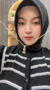 Pelangi Surabaya - Kalung Liontin Raisa Rantai Itali Dan Lilit Panjang 45cm