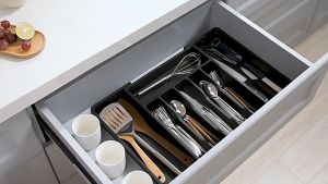 ถาดวางช้อนส้อม สําหรับลิ้นชัก ถาดเก็บช้อนส้อม ปรับได้ ยืดขยายได้ แข็งแรงและทนทาน กล่องลิ้นชักพลาสติก