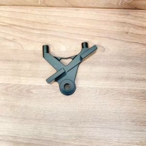 Pát sau Ex155/150/135 xài heo 4 piston 81 racing màu đen