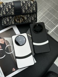 Ultra-Thin Soft Silicone Full-Coverage Shockproof Huawei Mate60 pro Leather Phone Case High-End Minimalist Black White Design