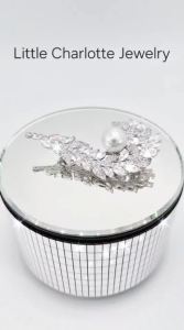 เข็มกลัดเพชร cz ประดับมุกสังเคราะห์