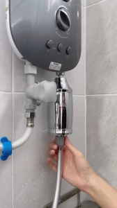 3M - Shower Filter System and Replacement Cartridge | SFKC01-CN1