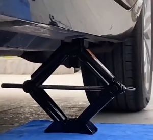 Kunci Pas Ratchet Wrench untuk dongkrak mobil Putaran Dongkrak mobil universal untuk model jembatan Kunci Pas Dongkrak Mobil Jack ratchet wrench