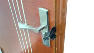 Portable Door Lock Home Security Door Locker Travel Lockdown Locks for Additional Safety and Privacy Protion