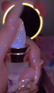 แป้งไฮไลท์แฟชั่น แป้งสามมิติธรรมชาติ บลัชออน แท่งกลิตเตอร์ ผม แต่งหน้าบนใบหน้า เครื่องสำอาง ซาตินด้าน กลิตเตอร์ Dewy กลิตเตอร์เมทัลลิก T-zone ซาตินด้าน กลิตเตอร์