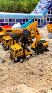 Alloy simulation engineering car model inertia driving mixer dump truck kindergarten children car toys