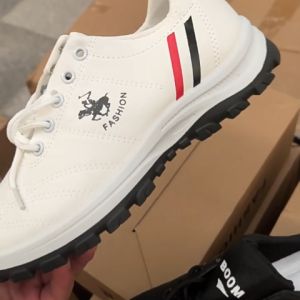 LHFriday พร้อมส่งทุกพื้นที่ รองเท้าผ้าใบแฟชั่นสำหรับหนุ่มๆ รุ่นนี้พลาดไม่ได้ ทรงสวย น้ำหนักเบา ดีไซน์เทสสปอร์ต เหมาะสำหรับหนุ่มๆมาก ใครสนใจพิกัดในตะกร้า