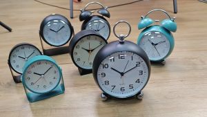 Metal Frame Table Alarm Clock with Silent Movement Dome Glass and Backlight 4.5" Dial Face