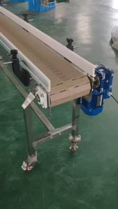 821-K1200 Top chain สายพานตรง กว้าง 304.8 mm Pitch 38.1mm วัสดุ POM สีน้ำตาล สายพานลำเลียง (Conveyer) ขวดในโรงงานอุตสาหกรรมเป่าขวดหรือโรงงานอาหารส่งในประเทศไทย