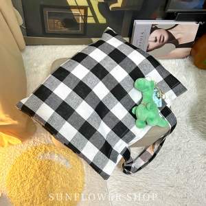 กระเป๋าผ้าราคาน่ารักลายตารางใหญ่