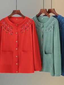 Outwear Middle-Aged and Elderly Womens Clothing Spring and Autumn Plus Size Outwear Loose Easiest for Match Embroider Jacket Womens Mom Clothing Knitting Cardigan