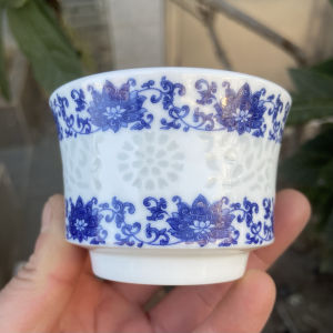 Blue And White Porcelain Tea Cup Chinese Style Home Use Gongfu Tea Set Drinking Tea Cup for Master Underglaze Ceramic Cup