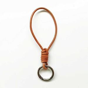 Handcrafted Leather Keychain Fashionable Vintage High-End Feelings Car Hanging Ornament Versatile Pendant for Bag Decoration