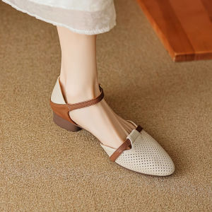 รองเท้าแตะหนังแกะสไตล์ฝรั่งเศสสำหรับผู้หญิงในช่วงฤดูร้อนปี 2025 ทรงหัวมน หัวเข็มขัด ทรงหัวกลม รองเท้าแตะแบบสวมส้นเตี้ย สไตล์โรมัน