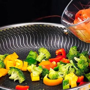 SUS 316 Keluli Tahan Karat Non Stick Honey Comb Frying Pan dengan penutup kaca/Pok dengan pemegang