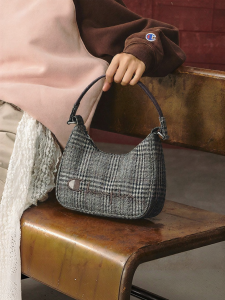 Champion | Stylish Womens Handbag Retro Checkered