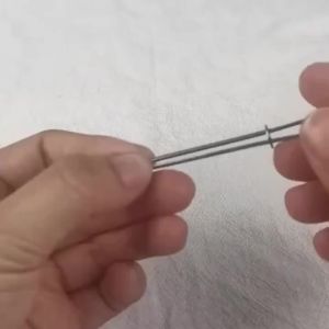 2pcs Garment Clips Sewing DIY Tools Elastic Band Tape Punch Cross Stitch Threader Wear Elastic Clamp (Wear Rope)