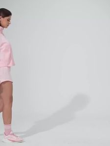 alo yoga แจ็คเก็ตกันแดดระบายอากาศแห้งเร็วสำหรับผู้หญิง เสื้อโค้ทบางฤดูร้อนแห้งเร็ว แจ็คเก็ตมีฮู้ดป้องกันรังสียูวีให้ความรู้สึกเย็นสบาย