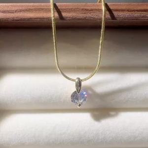 TBK Classic Necklace 18K Gold Round Cubic Zirconia Pendant Accessories for Women Hypoallergenic 534N