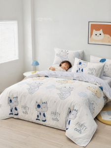 Antibacterial Children-friendly Cotton Cat Pattern Bed Linen Four Piece Set