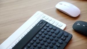 Universal Bluetooth Keyboard with Colourful Backlit - KS-0301D