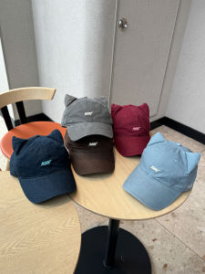 หมวกเบสบอลปักลายตัวอักษรสำหรับผู้ชายและผู้หญิง หมวกทรงโดมนุ่ม สไตล์เกาหลี แฟชั่นฤดูร้อน หมวกกันแดดสำหรับเดินทาง หมวกปีกกว้าง