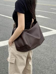 Large Capacity Tote Bag Womens Casual Commuter Bag Vintage Crossbody Bag for Summer 2024 Fashion Trend Soft PU Leather
