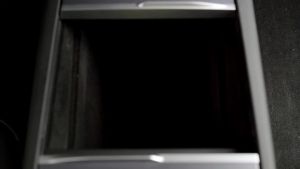 LUCKEASY | Hộp Đựng Đồ Tầng Dưới Bảng Điều Khiển Trung Tâm Tesla Model Y Juniper/Launch 2025 Khay Phụ Kiện Nội Thất Bằng Silicon Để Sắp Xếp Đồ Đạc