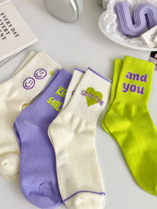 อินเทรนด์ Ins ถุงเท้าหลอดกลางตัวอักษรสีสันสดใสสําหรับผู้หญิงบาง ผ้าฝ้าย สไตล์สปอร์ต การ์ตูน หน้ายิ้ม ฤดูใบไม้ผลิ ฤดูใบไม้ร่วง ถุงเท้าตามฤดูกาล