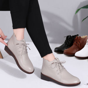 Genuine Leather Soft Bottom Mom Shoes Womens 2024 New Autumn Winter Short Boots Flat Casual Leather Shoes for Middle-Aged Women