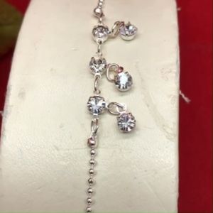 สร้อยข้อเท้าเงินลายไข่ปลาห้อยจี้ระย้าฝังเพชร ความยาว 9.5 นิ้ว ชุบเงิน งานแฟชั่น ใส่อาบน้ำได้ ใส่ในชีวิตประจำวันได้ พร้อมส่ง