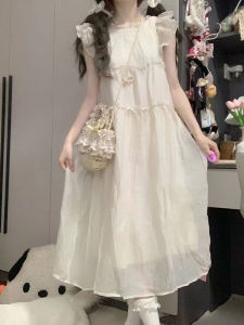 ชุดเดรสยาวแขนกุดสไตล์ฝรั่งเศสสำหรับผู้หญิงในช่วงฤดูร้อนปี 2024 ชุดเดรสยาวทรงเอคอตั้งแขนสั้นลายดอกไม้สำหรับวันหยุดชายหาด