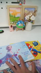 Cô Gái Màu cuốn sách nghệ thuật giác ngộ sách vẽ vẽ hoạt hình sách vẽ màu sách tô màu sách Graffiti