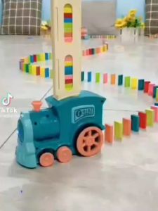 MAINAN ANAK PENYUSUN KERETA API DOMINO TRAIN EDUKASI ANAK Mainan Kereta Api Elektrik 877 44 Domino Electric Train Contains 60 Pcs Dominoes Bisa Berjalan Menggunakan Baterai Sambil Menata Balok Kemasan Kardus