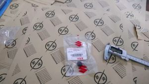 Cover Tutup Baut Wiper Swift Ertiga Original SGP Warna Hitam