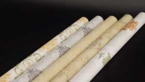 WALLPAPER DINDING/WALLPAPER KAMAR DINDING MOTIF FLOWER UNGU DASAR PINK PREMIUM