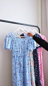 nilam homedress ayuri | daster rayon premium | daster busui | baju hamil daster adem | daster lembut| ditsy | atelier angelina | nilam Indonesia| ayu jelita | wearing delina