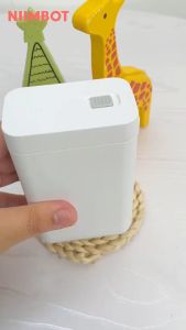 NIIMBOT D101 สติกเกอร์ฉลากความร้อนแบบกลม สติกเกอร์ฉลากกาวในตัว สติกเกอร์ชื่อกันน้ำ กระดาษพิมพ์จำแนกการเรียนรู้ที่บ้าน