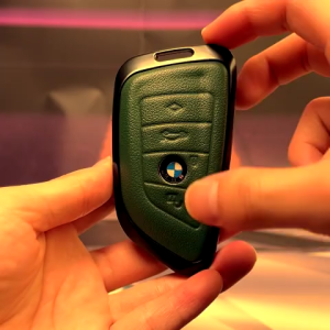 Cover Kunci BMW 1 2 3 5 6 7 Series X1 X2 X3 X4 X5 X6 F10 F20 F30 F18 F25 M3 M4 E34 E36 Leather Car Key Cover Case Accessories