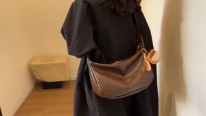 Sling Bags For Women Premium PU Leather Retro Korean Style Crossbody Bag Large Capacity Multilayer Ladies Body Sling Bag For Women