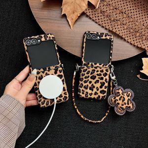 Ultra-Thin Crossbody Strap Compatible Samsung ZFlip7 Foldable Screen Magnetic Absorption Protective Case Womens Style Full Coverage Anti-Fall