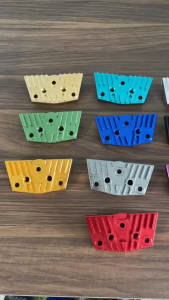 ( H àng Mới Về ) NẮP CÁNH BƯỚM _ LÀM BẰNG NHÔM CNC NGUYÊN KHỐI _  CÓ LỖ BẮT KÉT NHỚT SỬ DỤNG CHO ĐẦU WAVE / DREAM Future. Đủ Màu Sắc Nhé AE!!!