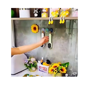 G Bàn chải chà giày có ngăn chứa nước giặt cọ rửa đa năng 3 trong 1 có hộc chứa xà phòng có móc treo