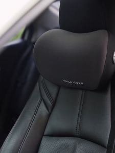 Bộ gối đầu tựa lưng Awesome đủ màu cho xế yêu mang lại cảm giác thoải mái khi ngồi