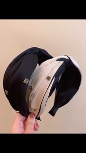 F4 Bando Satin Lebar Aksen Rhinestone 6cm French Retro Satin Rivet Diamond Headband BKLJ009