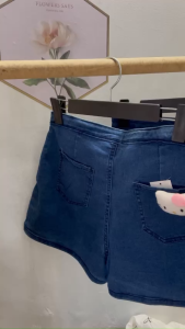 quần đùi jean kaki phối hello kity túi sau đính size smlxl