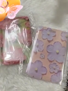 BECORATE Girl Sweet Oil Painting Style Beautiful Flowers Card Holder IC/ID Card Holder Transportation Card Holder with lanyard