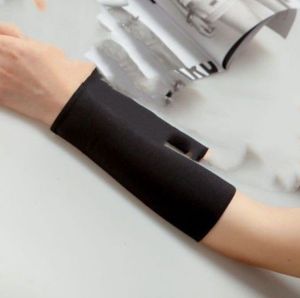 Short Ice Sleeve Half-Length Cool Wrist Protection Tattoo Sleeve Covers Mens Short Arm Sleeve for Cycling Tennis Protection